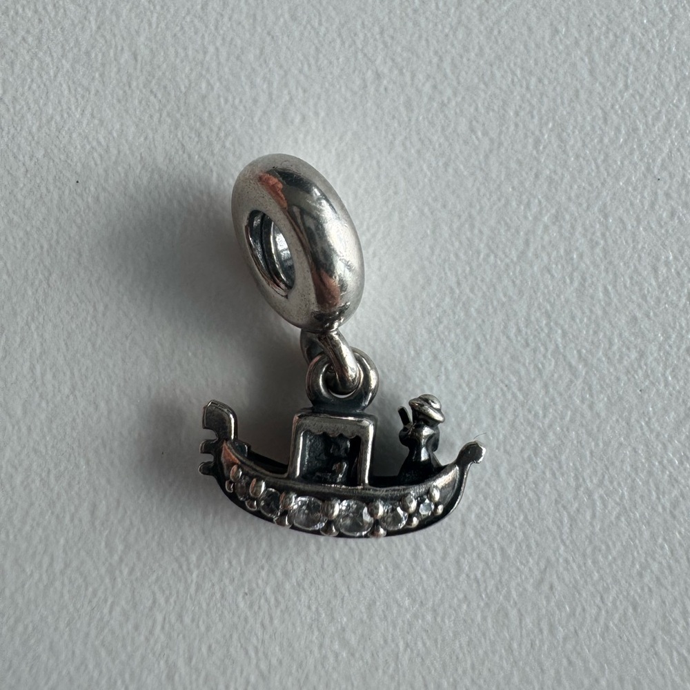 Pandora discontinued charm